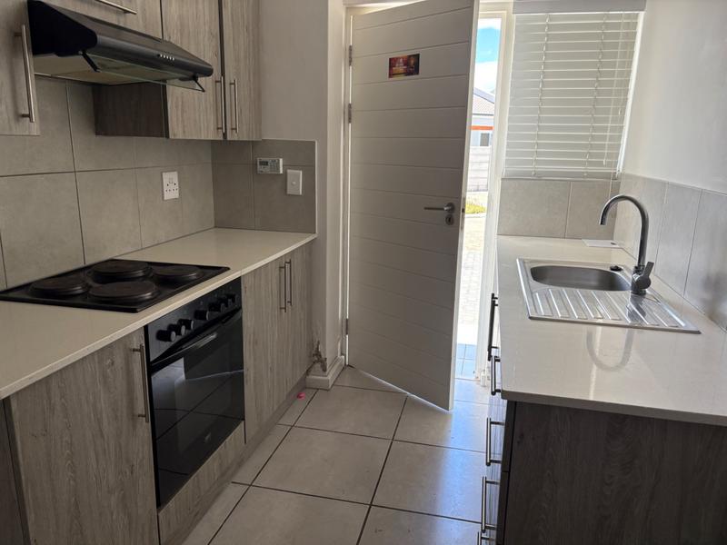 2 Bedroom Property for Sale in Heathfield Western Cape